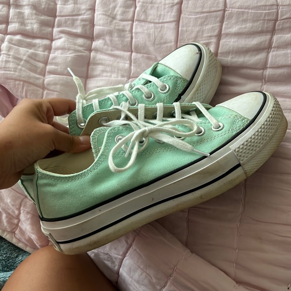 Teal platform converse